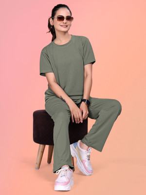 SAKARMAA Women Solid Green Top & Pyjama Set