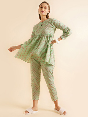 SWEET DREAMS Women Floral Print Green Top & Pyjama Set