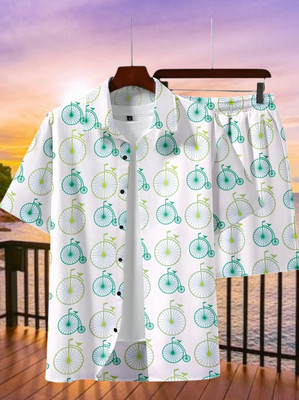 Varni Creation Men Printed White, Green Top & Shorts Set