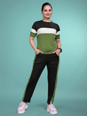 SAKARMAA Women Printed Green, Black Top & Pyjama Set