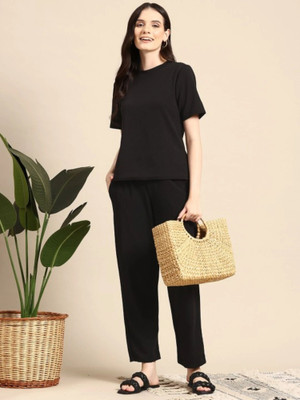 Soor Panchi Women Self Design Black Night Suit Set