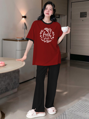kshs Women Solid Maroon, Black Top & Pyjama Set
