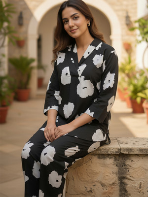 ZEYO Women Printed Black Night Suit Set