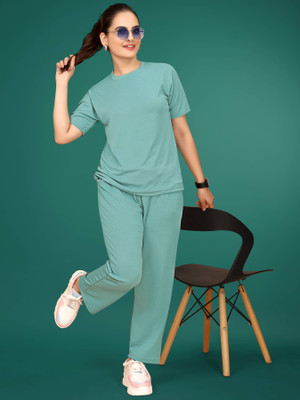 SAKARMAA Women Solid Green Top & Pyjama Set