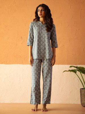 Sanskrutihomes Women Printed Green Night Suit Set