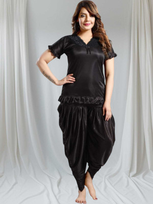 HouseOfCommon Women Solid Black Night Suit Set