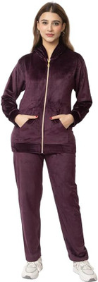 US Trendz Women Solid Maroon Night Suit Set