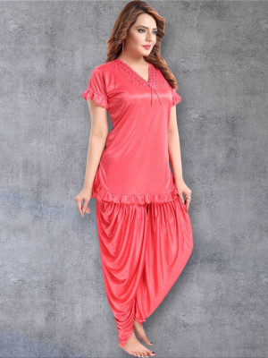 HouseOfCommon Women Solid Pink Night Suit Set