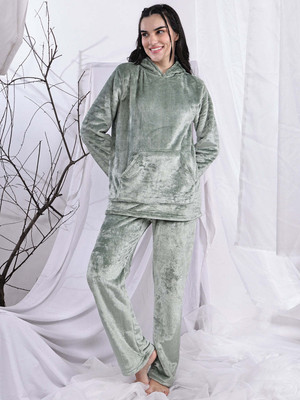 ETC Women Solid Green Night Suit Set