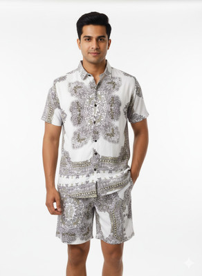 positive vibes Men Printed White, Black Top & Shorts Set