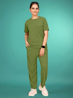 SAKARMAA Women Solid Green Top & Pyjama Set