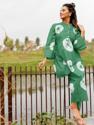 MIRCHI FASHION Women Printed, Ombre/Dyed Green, White Night Suit Set