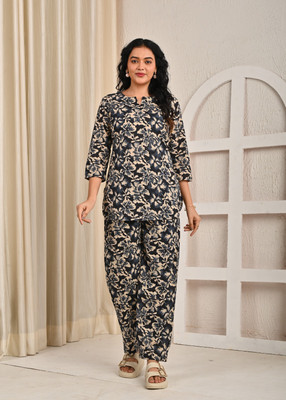 Miss Rekha Women Floral Print Black Night Suit Set