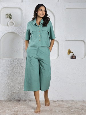 Sanskrutihomes Women Solid Green Night Suit Set