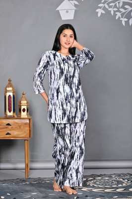 DreamBe Women Nighty Set(Black, White)