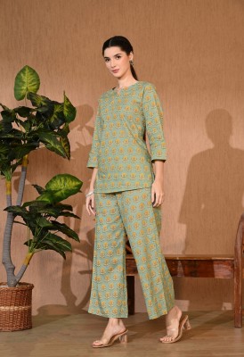 Rajputana Camisa Women Printed Green Night Suit Set