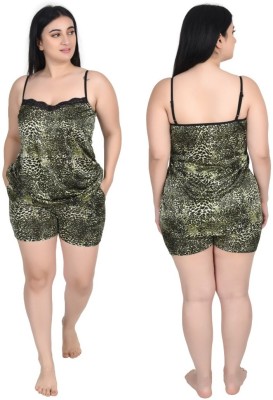 Gwachi Women Animal Print Green Top & Shorts Set