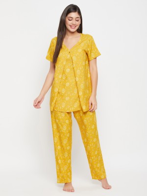 Clovia Women Printed Yellow Top & Pyjama Set