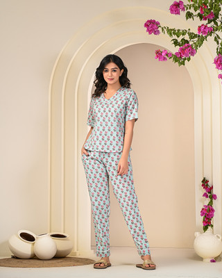 Kriftee Women Floral Print Green Night Suit Set