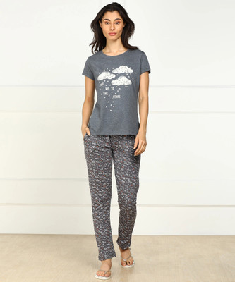 Lyra Women Printed Black Top & Pyjama Set