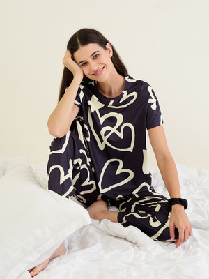 SWEET DREAMS Women Printed Black Top & Pyjama Set