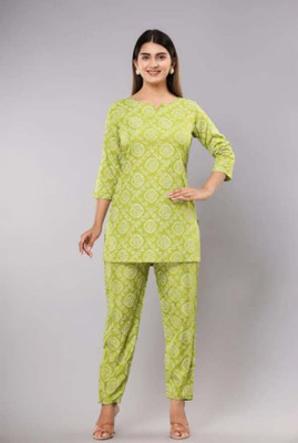 FASHION SWAG Women Printed Green Top & Pyjama Set