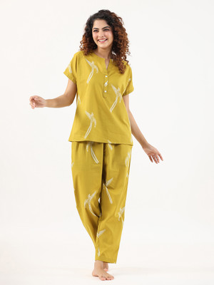 Sanskrutihomes Women Printed Yellow Night Suit Set
