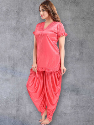 HouseOfCommon Women Solid Pink Night Suit Set