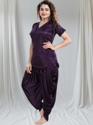 HouseOfCommon Women Solid Purple Night Suit Set