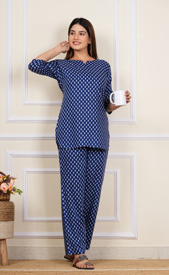 TUHINZIFAB Women Solid Maroon Night Suit Set