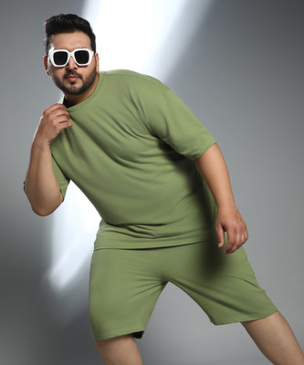 Instafab Plus Men Solid Green Top & Shorts Set