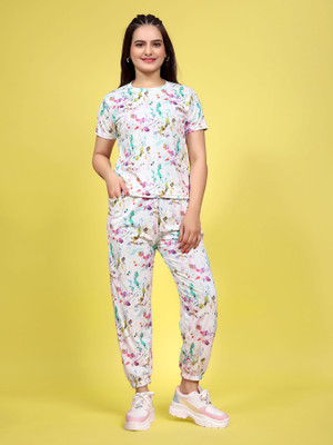 SAKARMAA Women Printed Light Green Night Suit Set