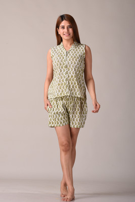 Kannahi Women Floral Print Multicolor Top & Shorts Set