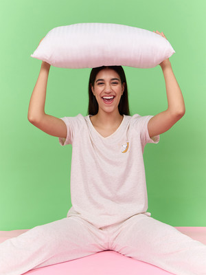 SWEET DREAMS Women Characters White Top & Pyjama Set