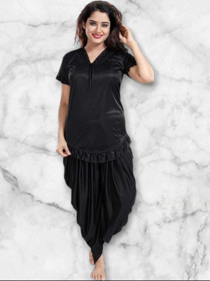 HouseOfCommon Women Solid Black Night Suit Set