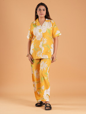 Belvik Women Printed Yellow Top & Pyjama Set
