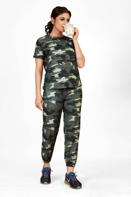 SAKARMAA Women Printed Black Night Suit Set