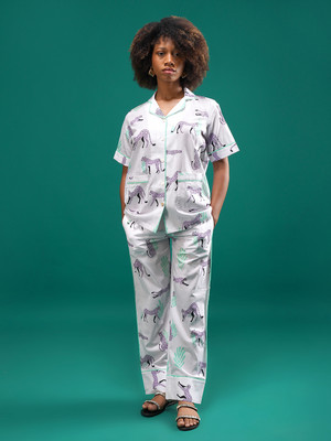 NOITE LUXE Women Printed White Shirt & Pyjama set