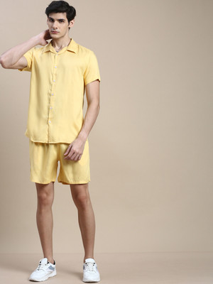 SHOWOFFFF Men Solid Yellow Top & Shorts Set
