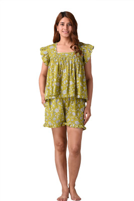 Kannahi Women Printed Green Top & Shorts Set