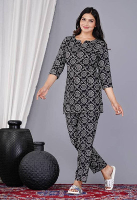 HouseOfCommon Women Printed Black Top & Pyjama Set