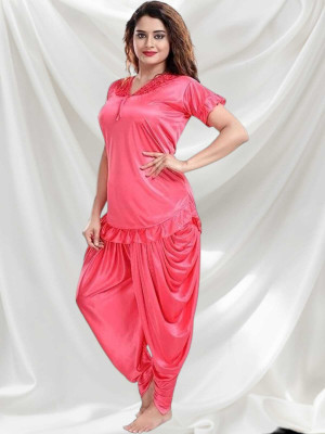HouseOfCommon Women Solid Pink Night Suit Set