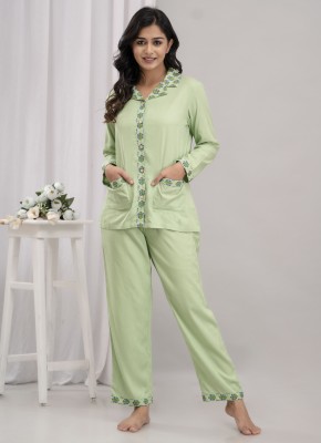 Asami Women Solid Light Green Night Suit Set