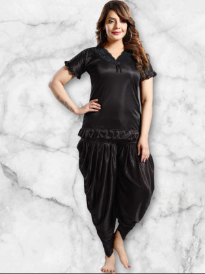HouseOfCommon Women Solid Black Night Suit Set