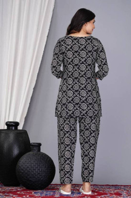 HouseOfCommon Women Printed Black, Grey Night Suit Set