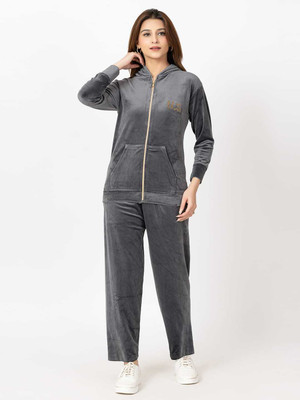 US Trendz Women Solid Beige Night Suit Set