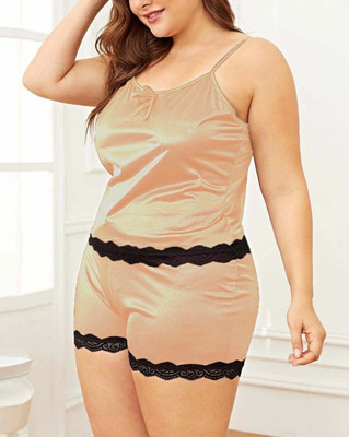 Vastly Women Self Design Maroon Top & Shorts Set