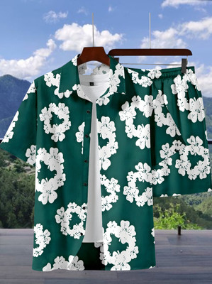 SHIVFORYOU Men Printed Green, White Top & Shorts Set
