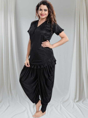 HouseOfCommon Women Solid Black Night Suit Set