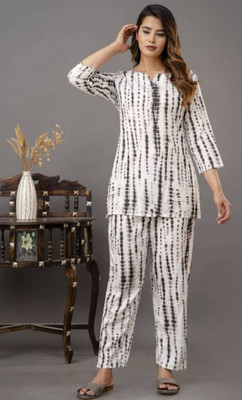 HouseOfCommon Women Embellished Black Night Suit Set